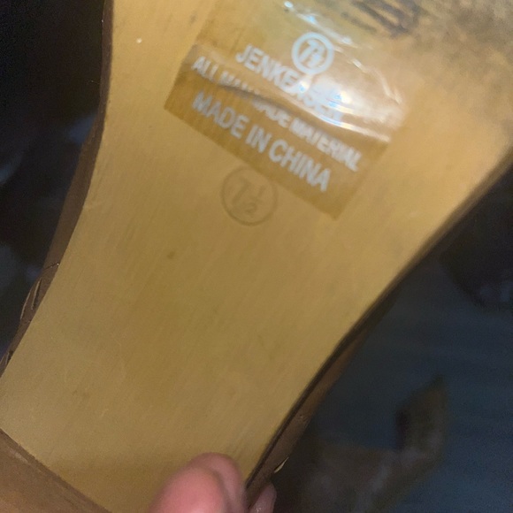 sandals - Picture 5 of 5